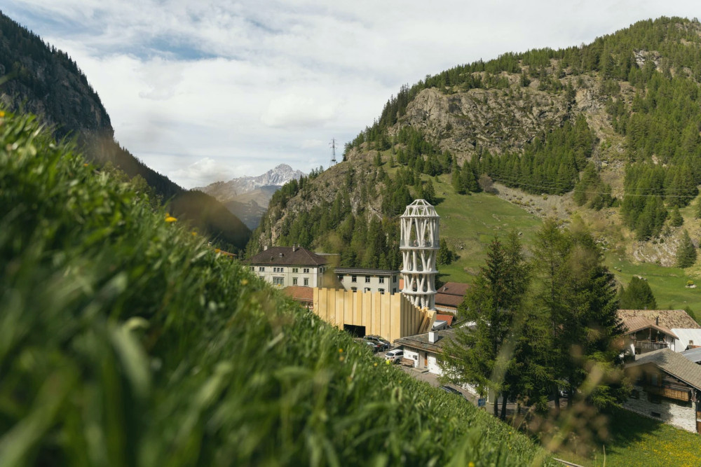 6490 image for slide