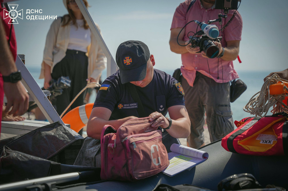 6983 image for slide