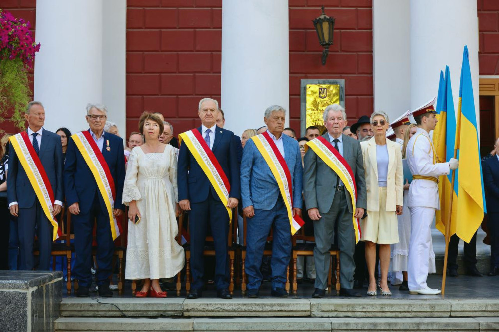 8293 image for slide