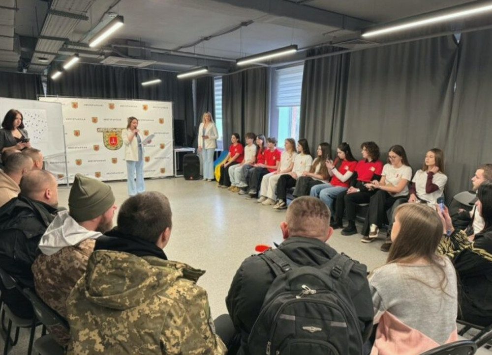 9933 image for slide